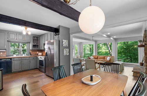 Townley House | Echo Point: 3 BR, 2.5 BA House in Jasper, Sleeps 12