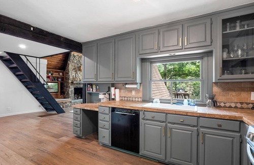 Townley House | Echo Point: 3 BR, 2.5 BA House in Jasper, Sleeps 12