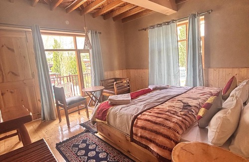 Tabo Hotel | Echor Mud Huts Tabo Spiti Valley