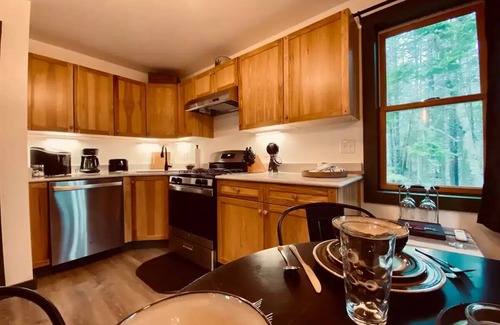 Corea Cabin | Eclectic & Forested Cabin w/Firepit & Beach Access Near Acadia Schoodic