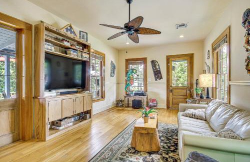 Mandeville House | Eclectic Mandeville Home Walk to Lakefront Park
