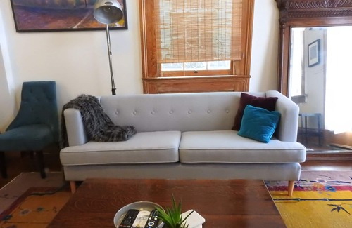 Bywater Apartment | Eclectic Marigny Home ~ Close To Galleries, Bars, Coffee Shops And Restaurants