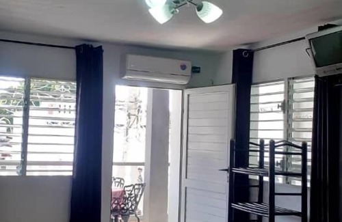 Cienfuegos House | Económico, Céntrico y Cubano