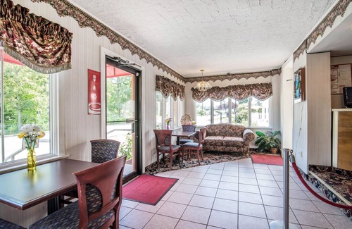 Brattleboro Hotel | Econo Lodge Brattleboro