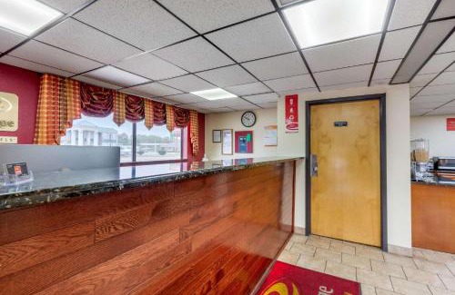 Tyner Cabin | Econo Lodge Chattanooga Northeast - Ooltewah