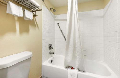 Tyner Cabin | Econo Lodge Chattanooga Northeast - Ooltewah