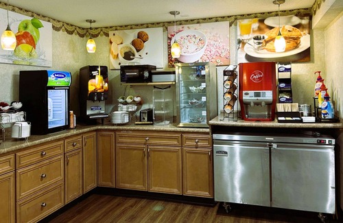 Grand Forks Hotel | Econo Lodge Grand Forks