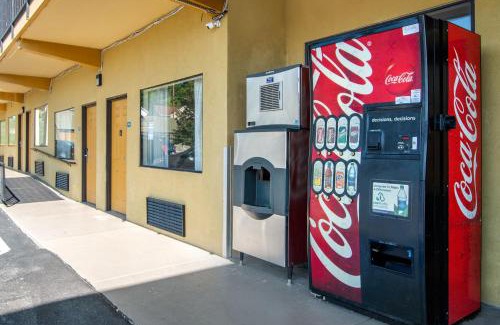 Fort Oglethorpe Hotel | Econo Lodge Inn & Suites