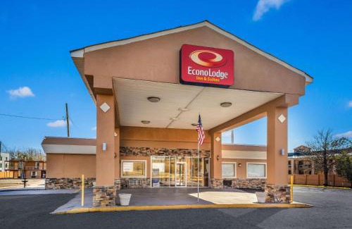 Macon Hotel | Econo Lodge Inn & Suites Macon West