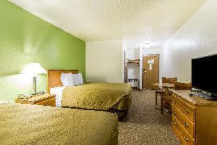 Pekin Hotel | Econo Lodge Inn & Suites Pekin - Peoria Area