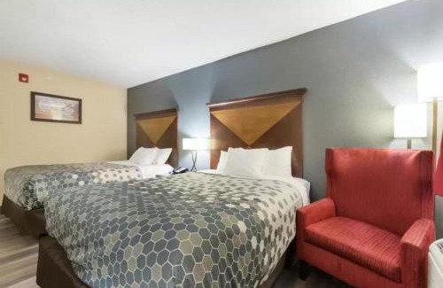 Mason City Hotel | Econo Lodge Inn & Suites
