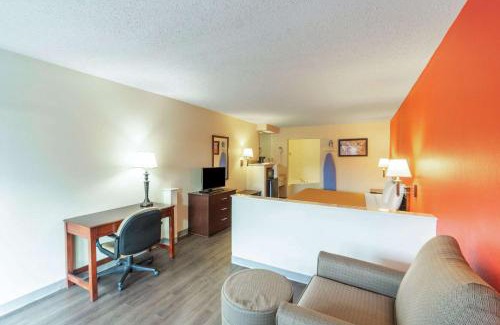 Laurel Cabin | Econo Lodge Laurel