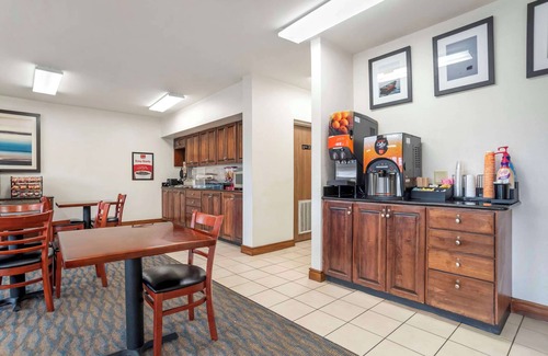 Kreole Hotel | Econo Lodge Moss Point - Pascagoula