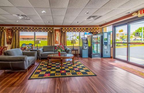 Mount Laurel Cabin | Econo Lodge Mount Laurel - Philadelphia East