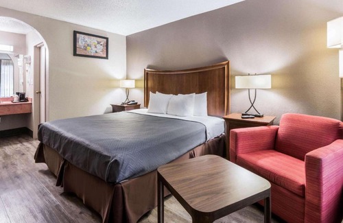 Gainesville Hotel | Econo Lodge