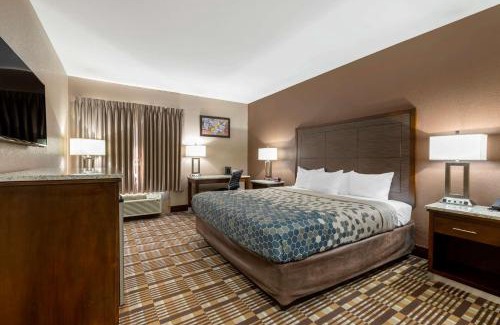 Shelbyville Cabin | Econo Lodge