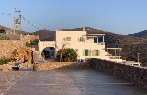 Amorgos Apartment | Economy triple