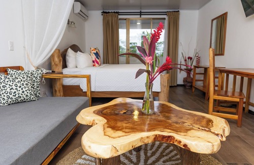 Manuel Antonio Resort | ECOTICA Boutique Hotel
