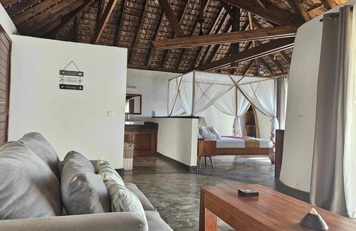 Marozevo Bed & Breakfast | Eden Nosy Faly magnificent guest room in a paradise setting in Madagascar