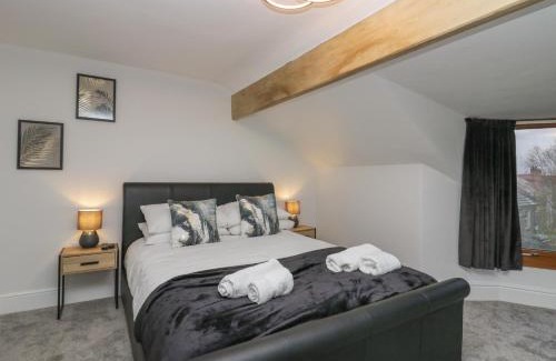 Bare Apartment | Eden on the Crescent