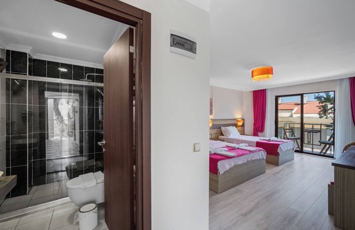 Turunc Hotel | Eden Pyara Hotel Turunc