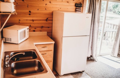 Wisconsin Dells Other | Edge-O-Dells Resort - 21 and Older