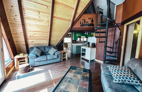 Rockbridge Cabin | Edgewater Escape A-frame Cabin (Hocking Hills Area)