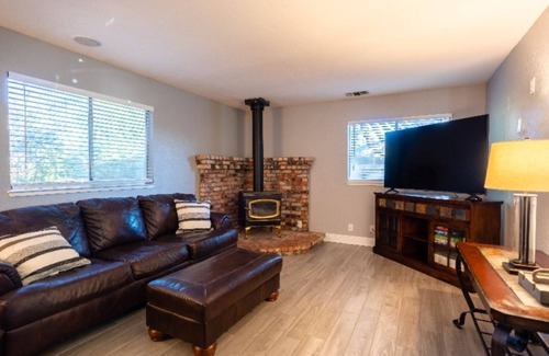 Lema Ranch House | Edgewood Escape located in the heart of Redding, California