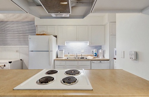 Ocean Ridge Condo | Edisto condo with close proximity to beach & restaurants