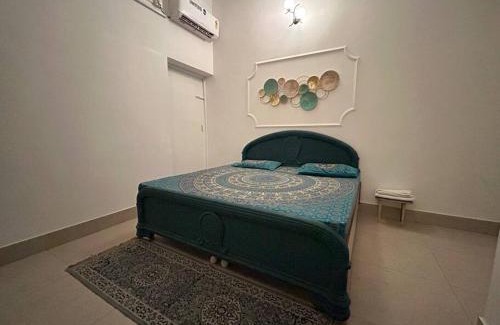 Varanasi Apartment | Egarden Krishna Deluxe Room