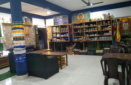 Bomdila Hotel | Eight Lucky Homestay