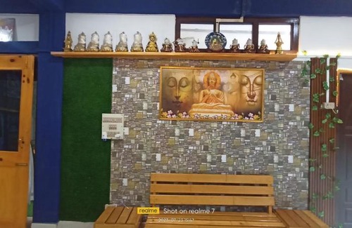 Bomdila Hotel | Eight Lucky Homestay