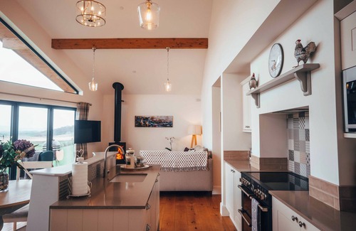 Montgomery House | Eithriadol Maldwyn is a collection of luxury countryside homes with a sauna and hot tubs. Pet friendly with electric car chargers, sleeping 16.