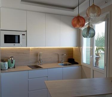 Gijon City Centre Apartment | EL CAPRICHO SUITE LA TERRAZA, Gran Terraza con vistas y PARKING incluido