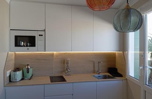 Gijon City Centre Apartment | EL CAPRICHO SUITE LA TERRAZA, Gran Terraza con vistas y PARKING incluido