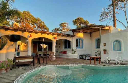 La Barra House | El Delfin
