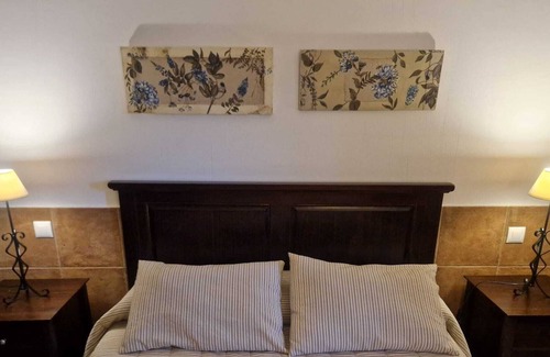 Una Cottage | El Escalerón II House | Accommodation The Toba. Patio, barbecue and fireplace