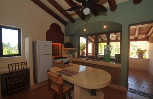 Playa Las Gatas Apartment | El Mango One Bedroom Apartment at Villas Los Arcos