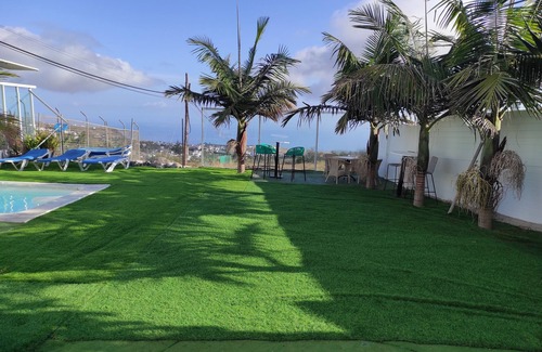 Firgas Ski Chalet | El NARANJO HOUSE WITH PRIVATE POOL