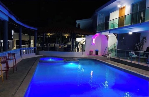 Los Hidalgos Apartment | El Paso Hotel & Restaurant.