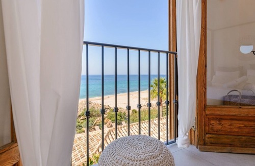 Atlanterra Villa | El Peñón Zahara de los Atunes by Ruralidays