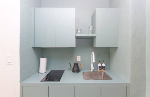 El Portal Apartment | El Portal #4 · Stylish One Bedroom Apartment in El Portal #4