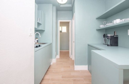 El Portal Apartment | El Portal #4 · Stylish One Bedroom Apartment in El Portal #4