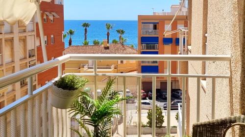 Aguilas Apartment | EL RUBIAL con Vistas al Mar , Parking y Wifi - By Aloha Palma