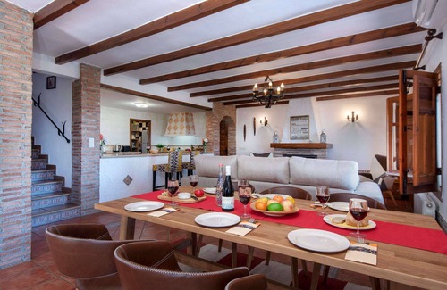 Carataunas Villa | El Sabuco - Four Bedroom Villa, Sleeps 8