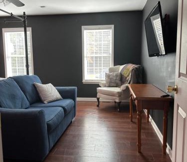 Snow Hill Apartment | El Suite