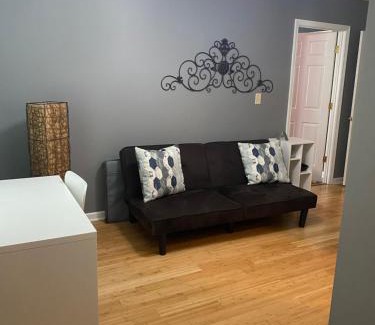 Snow Hill Apartment | El Suite