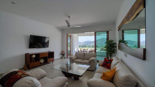 Playa Las Gatas Villa | El Tular 002 2 bedroom villa 7 mins walk from La Ropa beach