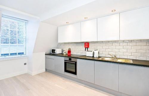 Temple House | Eldon Chambers Flat 2 by City Living London