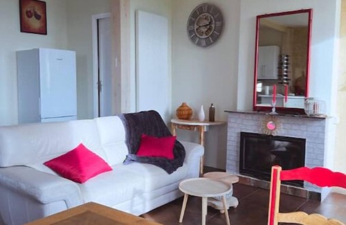 Le Pian-sur-Garonne House | Elegance and Charm at the Heart of the Vineyards - Pool and Handcrafted Decor